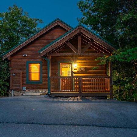 Cozy Log Cabin!! In Heart Of Pf & Close To The Smokies Pigeon Forge Exteriör bild