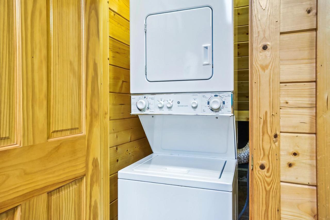 Cozy Log Cabin!! In Heart Of Pf & Close To The Smokies Pigeon Forge Exteriör bild