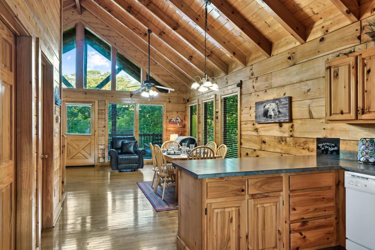 Cozy Log Cabin!! In Heart Of Pf & Close To The Smokies Pigeon Forge Exteriör bild
