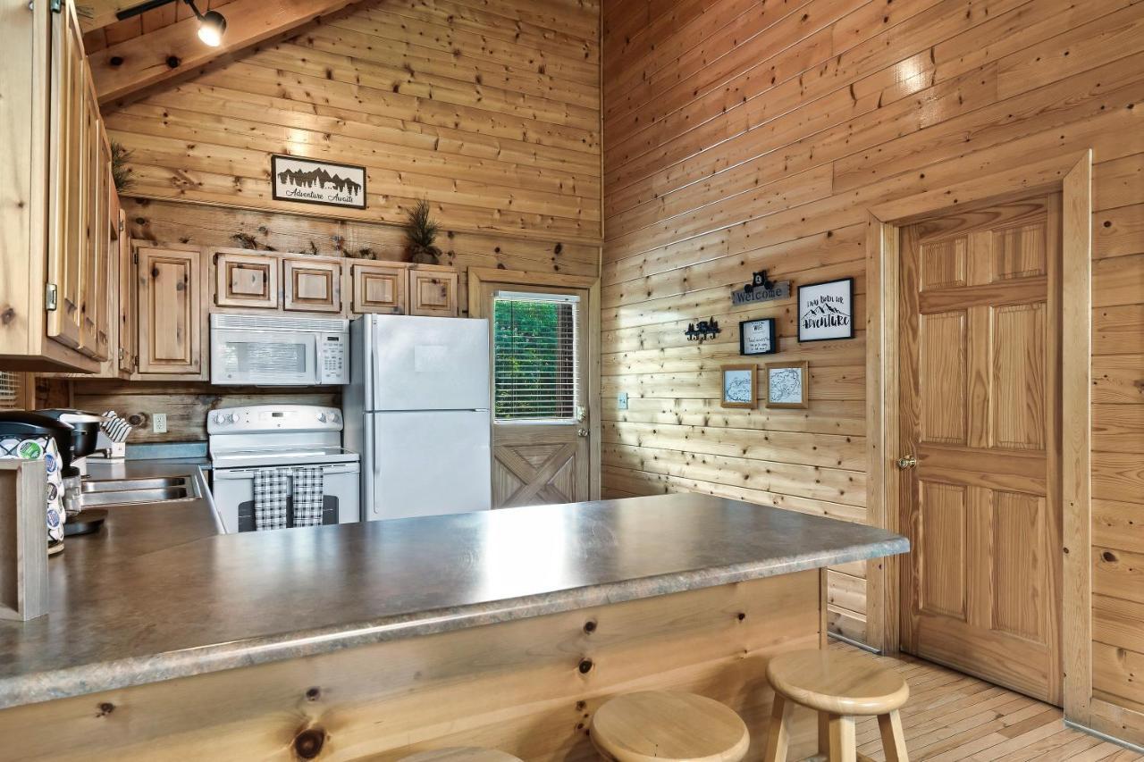 Cozy Log Cabin!! In Heart Of Pf & Close To The Smokies Pigeon Forge Exteriör bild