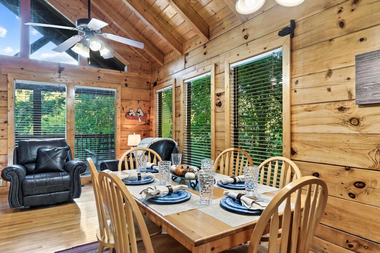 Cozy Log Cabin!! In Heart Of Pf & Close To The Smokies Pigeon Forge Exteriör bild