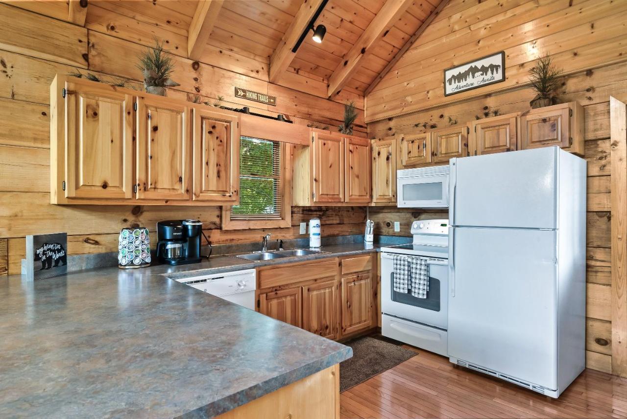 Cozy Log Cabin!! In Heart Of Pf & Close To The Smokies Pigeon Forge Exteriör bild